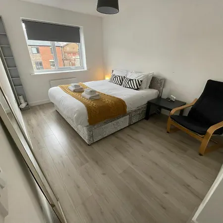 Guest house Large Spacious With Massive Bed And Free Wifi