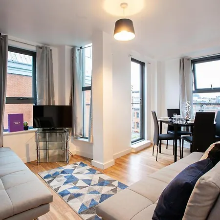 Апартаменты Spacious In Northern Quarter With Private Balcony *