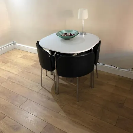 Big Rusholme With Tv And Private Bathroom-parking&wifi Bed & Breakfast *