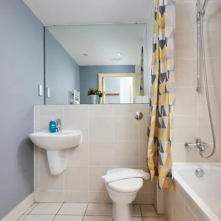 Апартаменты Stylish Gem - Sleeps 10!