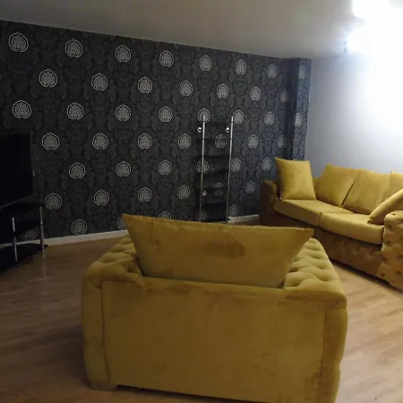 Swinton 3 Bedroom House Apartment Manchester