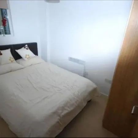 Apartment Modern 2 Bed *