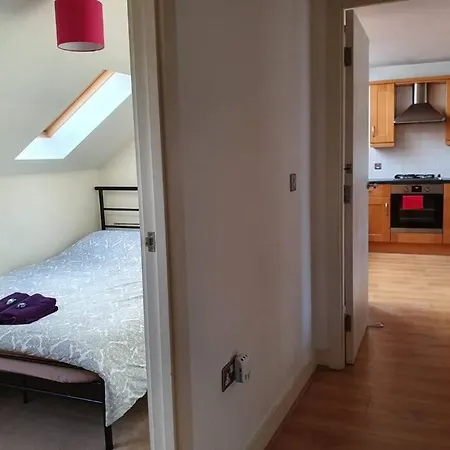 Spacious 3rd Floor With 50 Inch Tv *