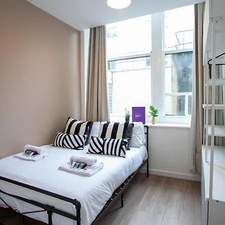 Large In The Heart Of Manchester's Northern Quarter מנצ'סטר