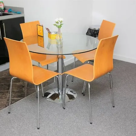 Апартаменты Beautiful 2 Bedroom Apt Near Piccadilly Манчестер