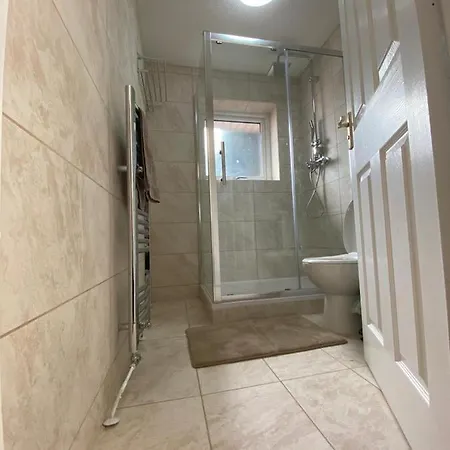 Gardner Holidays House *