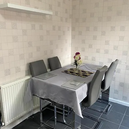 Gardner Holidays House