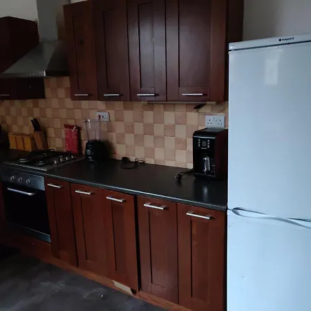 Apartmán Red Ba Serviced - 6 Bed House