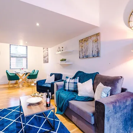 Holiday home Rest & Recharge At Ash House Near Mediacityuk