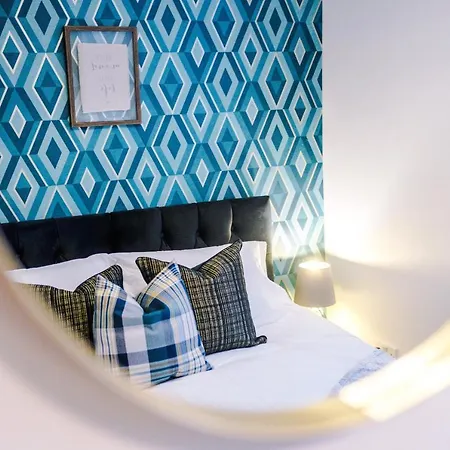 Rest & Recharge At Ash House Near Mediacityuk Holiday home