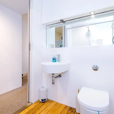Rest & Recharge At Ash House Near Mediacityuk Holiday home