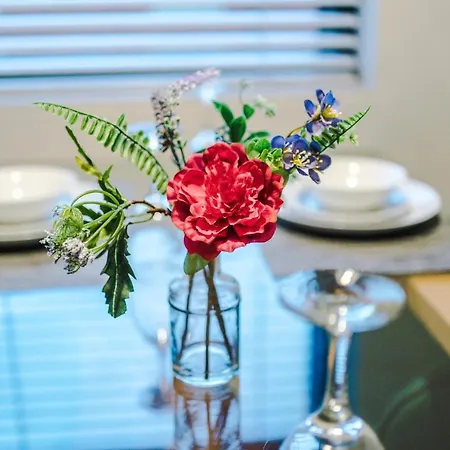Holiday home Rest & Recharge At Ash House Near Mediacityuk *