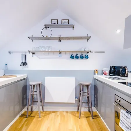 Holiday home Rest & Recharge At Ash House Near Mediacityuk Manchester