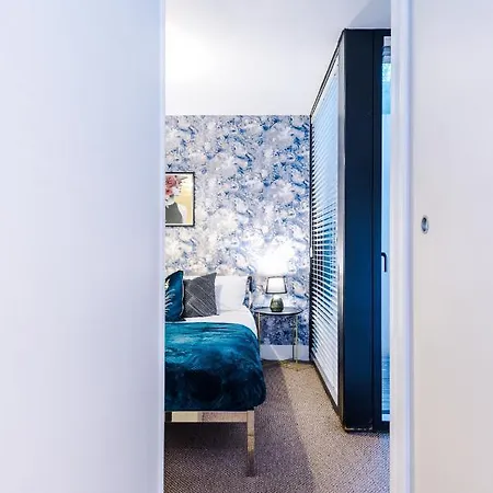 Holiday home Rest & Recharge At Ash House Near Mediacityuk Manchester