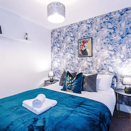 Rest & Recharge At Ash House Near Mediacityuk *