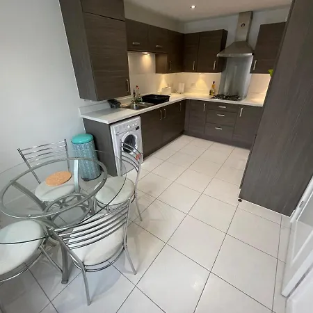 Large Bright King Sized - Short Walk From Cc * Mánchester