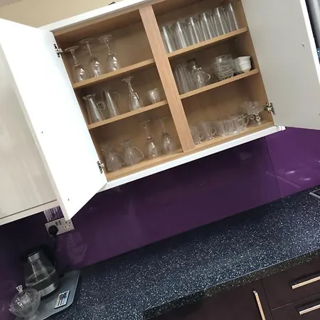 Luxury Room, Rusholme Free Parking And Wifi. Near Hospital And City Centre Guest house *