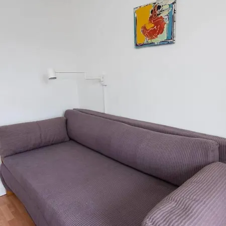 Sleek And Stylish 2bd W Officestudio Manchester
