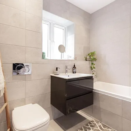 Moseley Gardens Fallowfield Holiday home Manchester