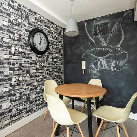Trendy 2Br Close To Media City University Of Salford & City Center Manchester