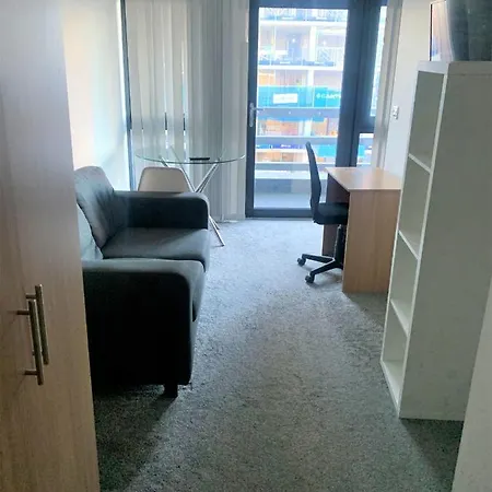 Апартаменты Luxury Central Sleeps 2 Манчестер