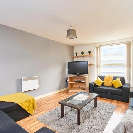 Apartment Stylish Gem - Sleeps 10! Manchester