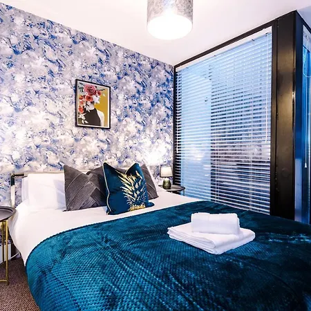 Holiday home Rest & Recharge At Ash House Near Mediacityuk *