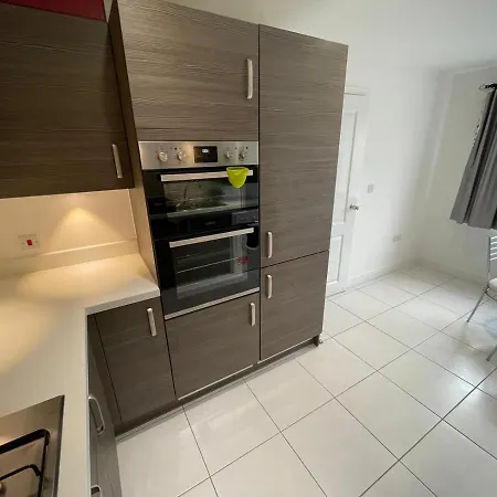 Large Bright King Sized - Short Walk From Cc *