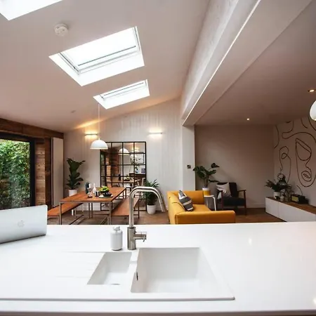 Holiday home White Haus Manchester