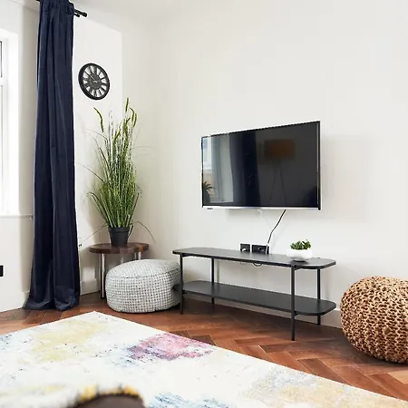 Brookview House Apartment Manchester