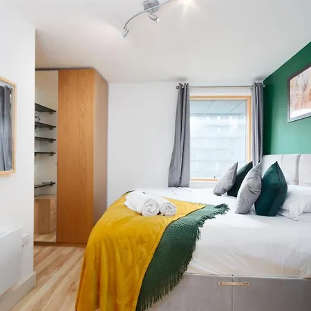 Апартаменты The Luxury Riverview Penthouse - Balcony - Parking - Wifi & Netflix Манчестер