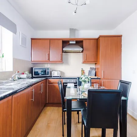 2 Bedroom Hosted By Mcr Dens * Manchester