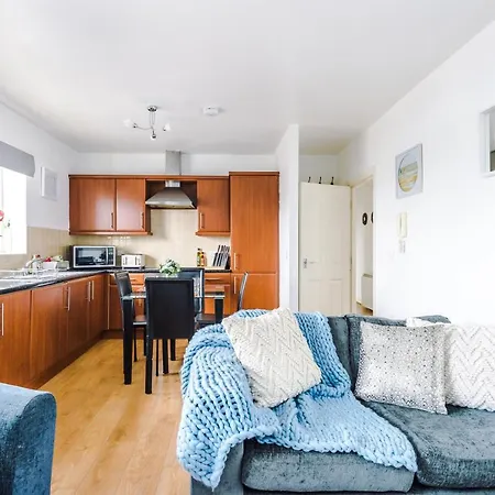 2 Bedroom Hosted By Mcr Dens Lejlighed Manchester