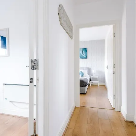 2 Bedroom Hosted By Mcr Dens * Manchester