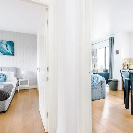 2 Bedroom Hosted By Mcr Dens * Manchester