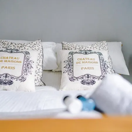 2 Bedroom Hosted By Mcr Dens Apartment