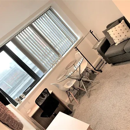 Luxury Central Sleeps 2 Apartmán *