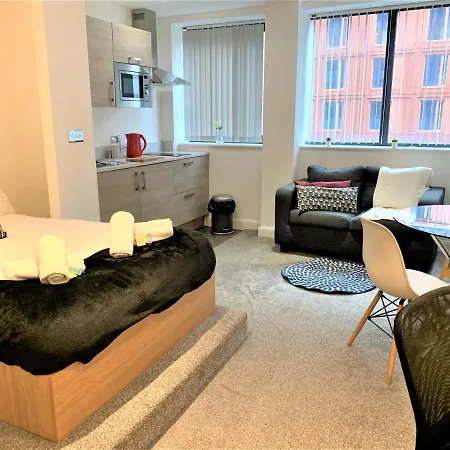 Luxury Central Sleeps 2
