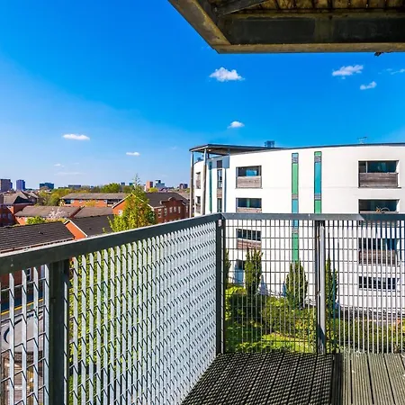 Rest & Recharge In Hulme By The City Centre Apartmán