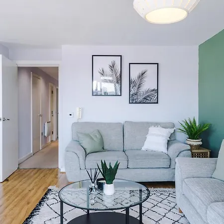 Rest & Recharge In Hulme By The City Centre *