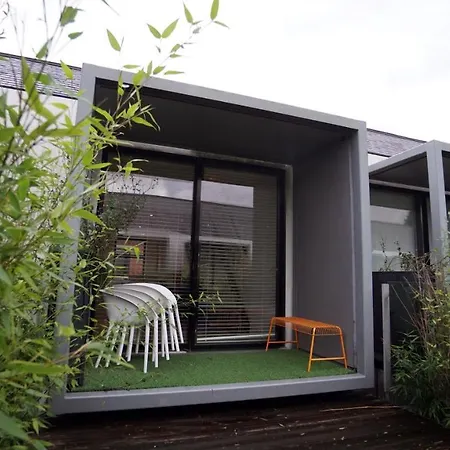 Designer House And Garden With Parking * Manchester