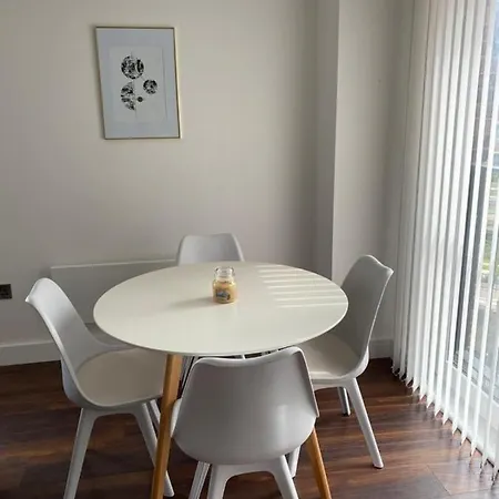 Modern 2 Bedroom In Манчестер