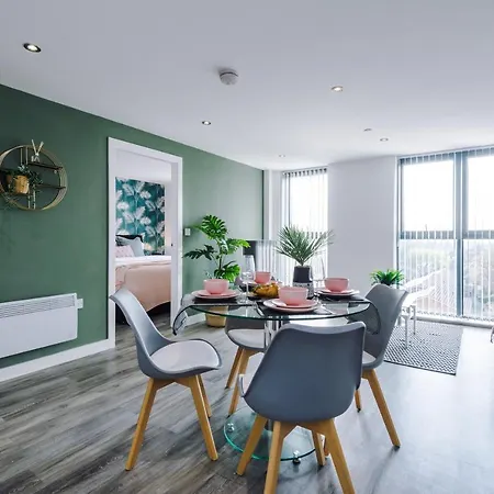 Rest & Recharge At The Orange Grove Apartment Manchester