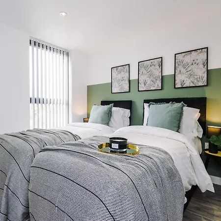 Rest & Recharge At The Orange Grove Apartment Manchester