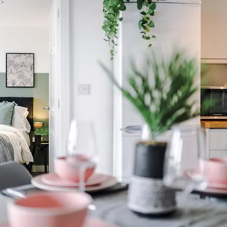 Rest & Recharge At The Orange Grove * Manchester