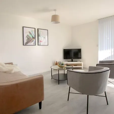Modern Fresh 2bd Apt Close To Centre And Uni-slps5 Manchester