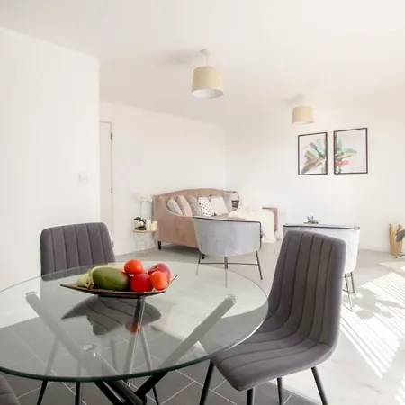 Modern Fresh 2bd Apt Close To Centre And Uni-slps5 *