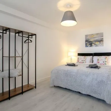 Modern Fresh 2bd Apt Close To Centre And Uni-slps5 Apartment Manchester