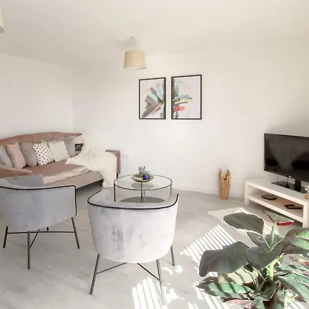 Apartment Modern Fresh 2bd Apt Close To Centre And Uni-slps5 Manchester