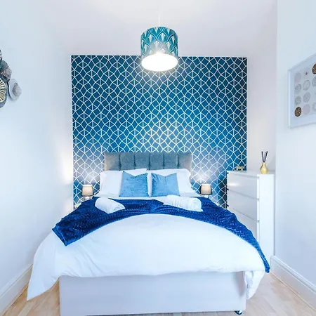 R&r Nr Mediacity 4 Bedrms, 6 Beds, Free Parking Holiday home *